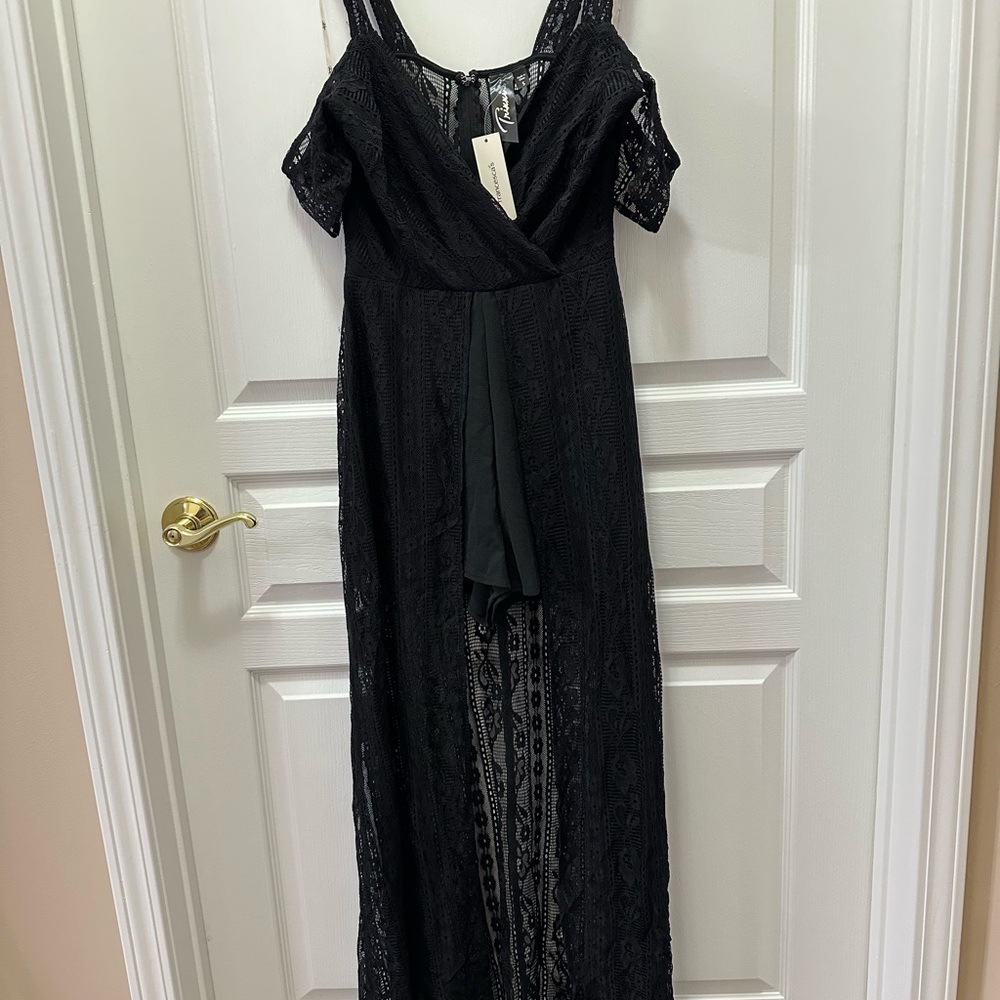 Francesca’s Black Lace Maxi Dress